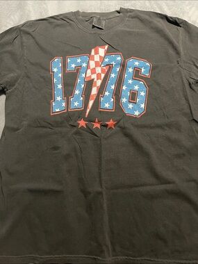 Comfort Colors 1776 Graffic T-Shirt in Charcoal Gray